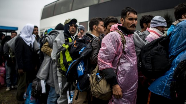 Alemania evalúa dar tres años de residencia a refugiados sirios