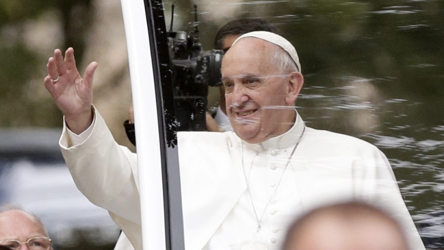 Papa Francisco llegó a Filadelfia para finalizar visita a EE.UU.