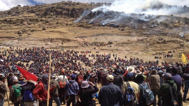 Protestas en Perú dejan al menos tres personas muertas y 15 heridas