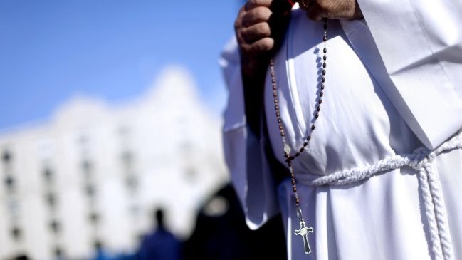 Iglesia brasileña apartó a sacerdote que dejó embarazada a acólita de 16 años