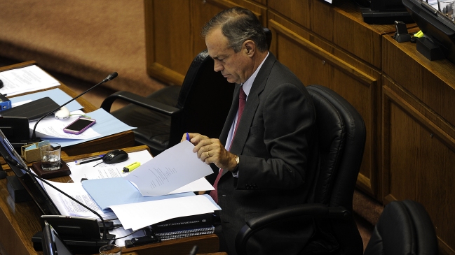 Senador DC: Hay mucha improvisación y desprolijidad en gratuidad universitaria