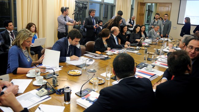 Comisión Caval insistirá en solicitud para ampliar el plazo de trabajo