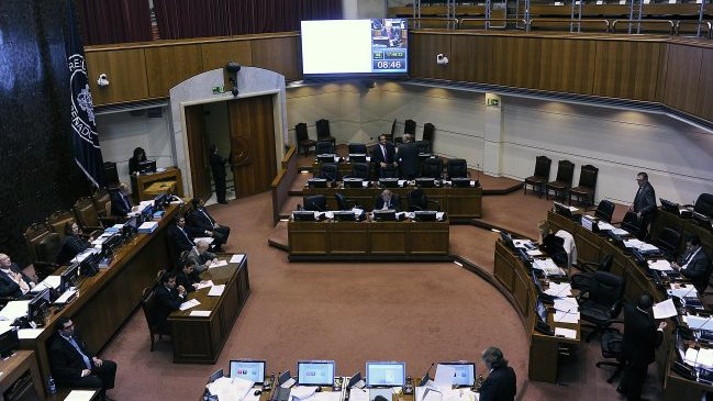 Senado aprobó normativa que prohíbe venta de alcohol en las bencineras