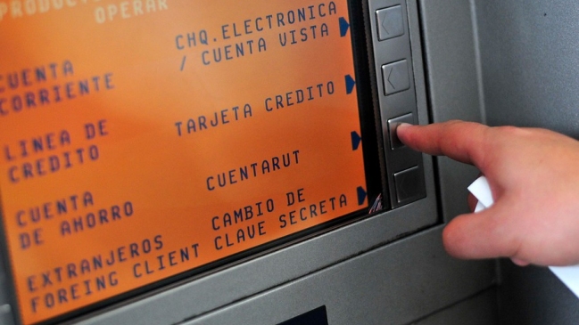 Lo Barnechea insistirá a Controlaría para cobrar patente comercial a cajeros automáticos