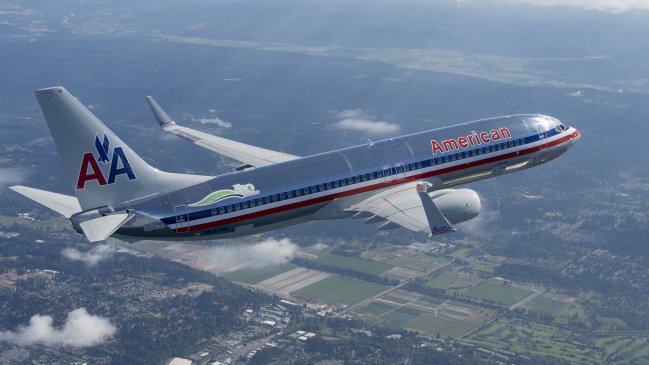 Piloto de avión con 147 pasajeros murió en vuelo