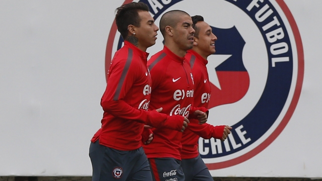 Sampaoli ensayó formación con tres zagueros para enfrentar a Brasil