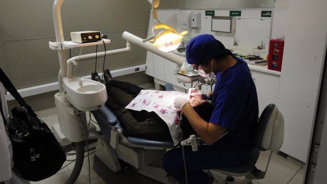 Dentistas paralizan sus funciones durante 48 horas en el servicio público