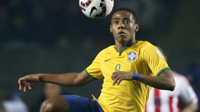 Dunga tiene sólo una duda para armar el equipo que enfrentará a Chile