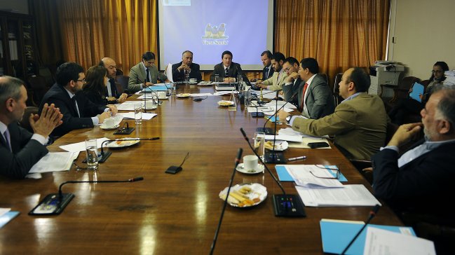 Diputados aumentaron a siete años de inhabilidad sanción por infringir gasto electoral