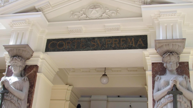 Corte Suprema absolvió al ex presidente de EFE por fraude al Fisco