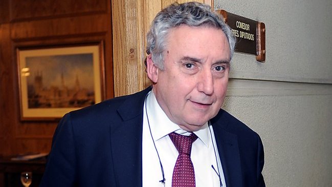 Ennio Vivaldi y gratuidad: No es válida la palabra improvisación después de 25 años