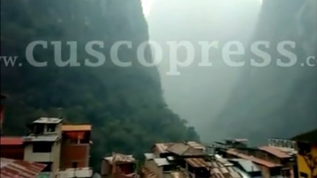 Densa humareda en Machu Picchu por dos incendios forestales en sus cercanías