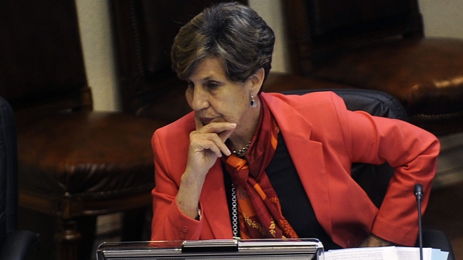 Senadora Allende y rechazo a Rajevic: Burgos no tuvo suficiente diálogo
