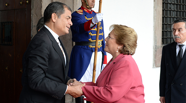 Correa tras cita con Bachelet: Deseo una solución amigable entre Chile y Bolivia