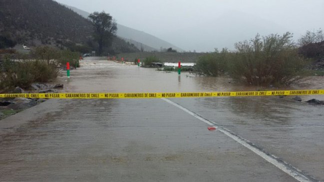 Desborde de canal Alicahue afecta a la comuna de Cabildo