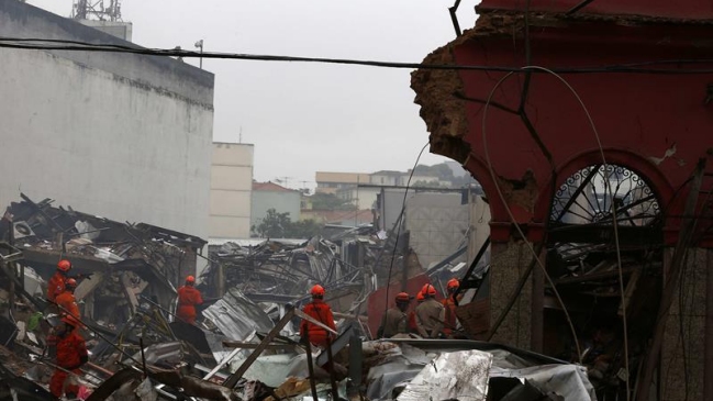 Explosión derribó edificación en Río de Janeiro