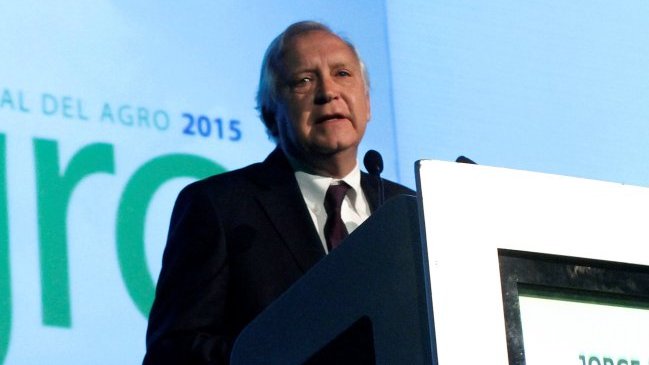 Ministro Burgos invitó 