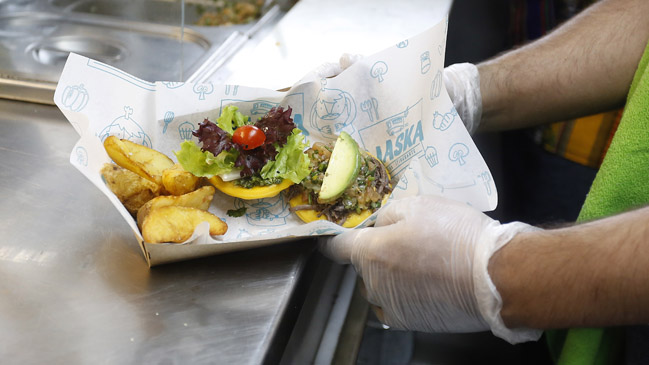 ¿Cómo reutilizar la comida en vez de tirarla a la basura?