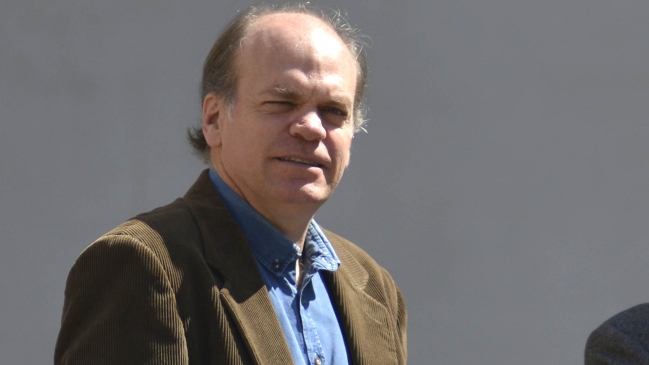 Presidente del Senado quiere elecciones complementarias frente a cesación de cargos