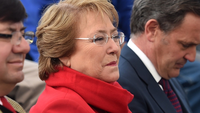 La polémica por eventual ausencia de Bachelet a cena anual de Sofofa