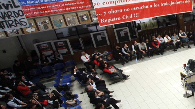 Cerca de un millón y medio de trámites están pendientes por paro del Registro Civil