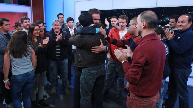Amaro Gómez-Pablos se despidió entre aplausos del noticiero central de TVN