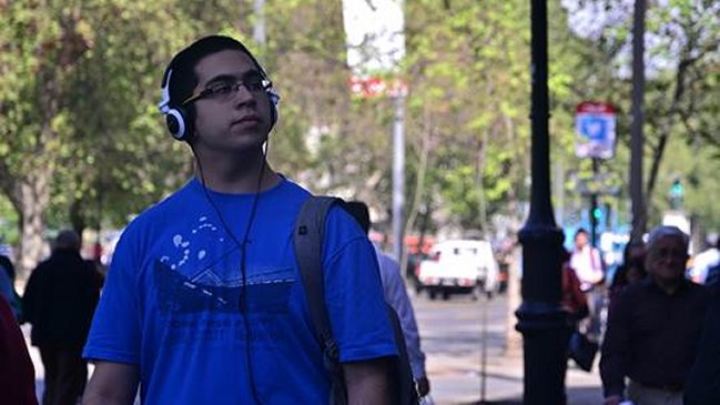 Consulta revela que más del 87 por ciento escucha música con audífonos inadecuados