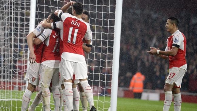 Arsenal FC y Alexis Sánchez festejaron ante Everton y están en la cima de la Liga Premier inglesa