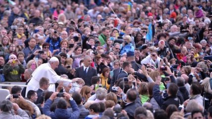  Sínodo pide no discriminar a los homosexuales  
