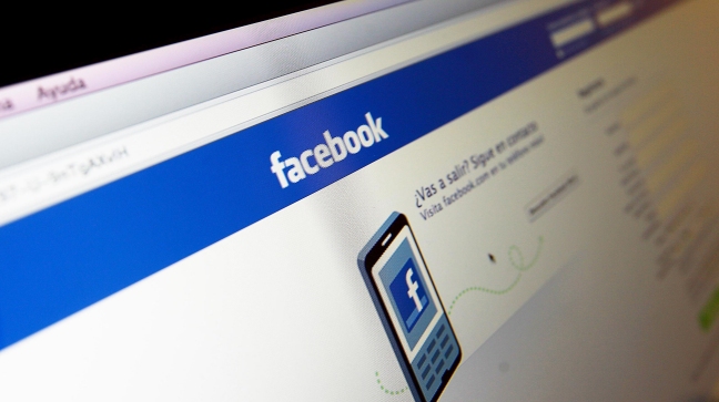 Israelíes demandan a Facebook para que elimine 