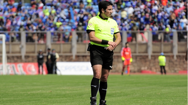 Eduardo Gamboa será el árbitro del superclásico en el Monumental