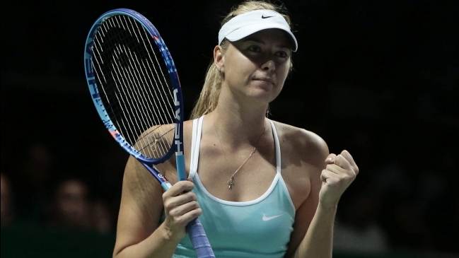 Sharapova y Radwanska clasificaron a semifinales del Masters de Singapur