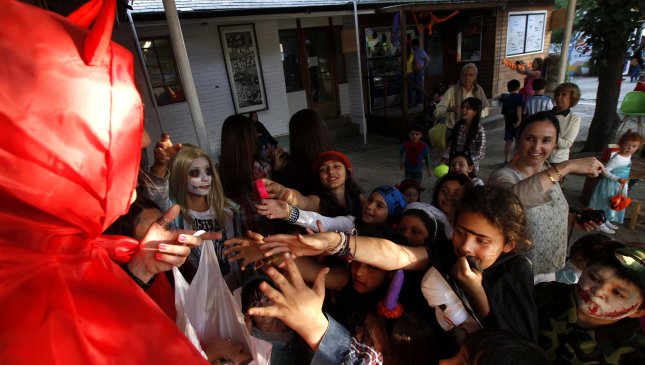 Niños chilenos celebrarán el último Halloween de 