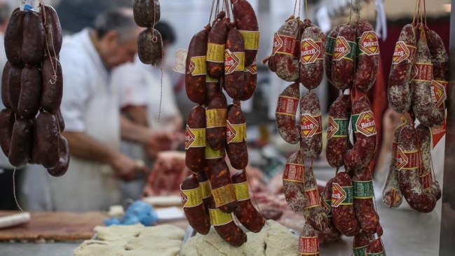 Experto pidió no ser alarmistas ante advertencias de OMS sobre carnes