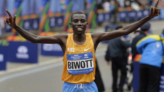 Los keniatas Mary Keitany y Stanley Biwott ganaron el maratón de Nueva York