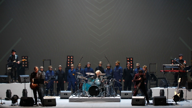 Electrodomésticos agendó show en el Teatro Municipal de Santiago