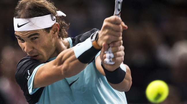 Rafael Nadal superó a Rosol y avanzó sin complicaciones en París