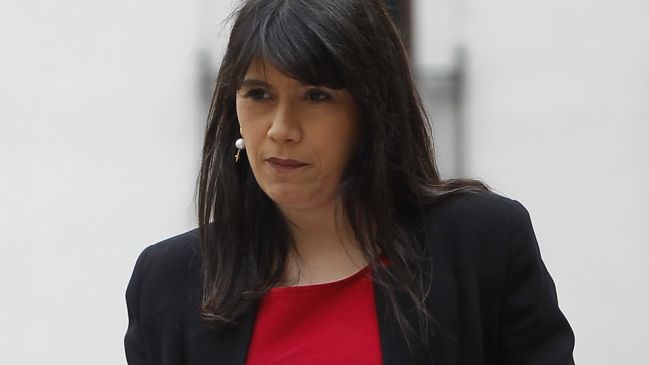 Gobierno llamó a funcionarios del Registro Civil a honorarios y contrata 