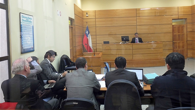 Tribunal rechazó sobreseer a imputados por derrame de petróleo en Quintero