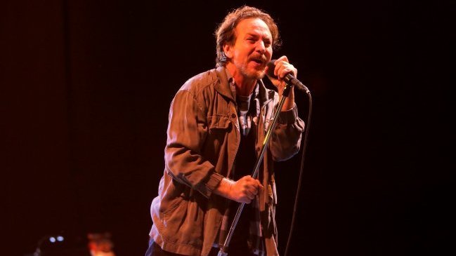 Pearl Jam repletó el Estadio Nacional con sus éxitos