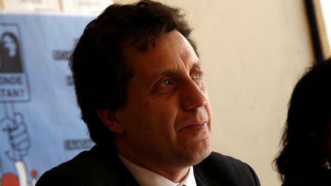 Periodista que investiga el 