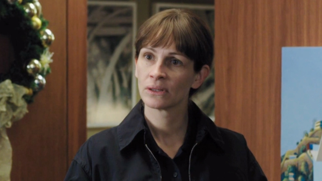 Desmejorada Julia Roberts encabeza versión estadounidense de 