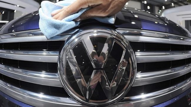Volkswagen compensará con vales de mil dólares a clientes afectados en EEUU