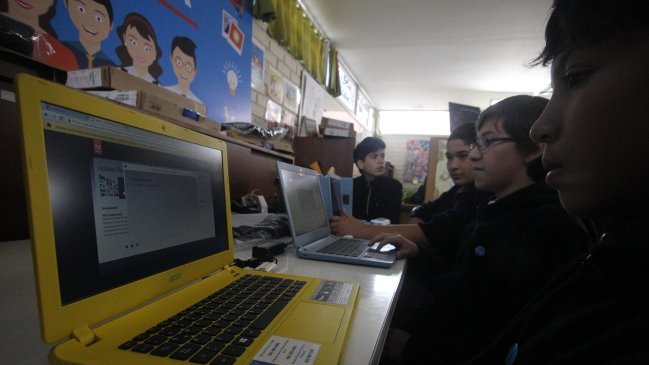 PDI investiga robo de 20 computadores desde escuela de Coquimbo