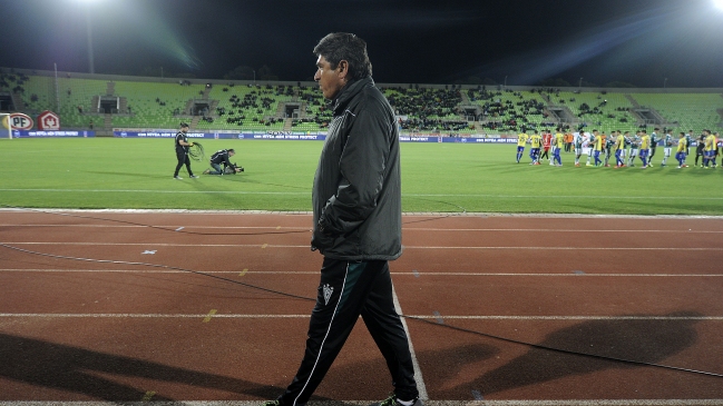 Astorga: Hay jugadores que no están para jugar en Santiago Wanderers