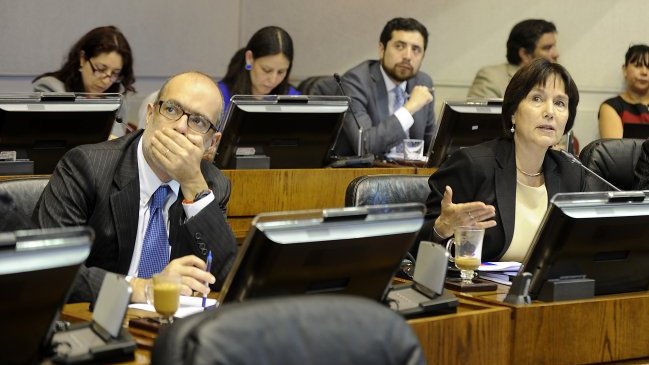 Nueva renuncia en el Minsal: Jefa de inversiones dejó su cargo