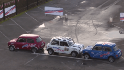 Hombre logra la estacionada perfecta y rompe el récord mundial