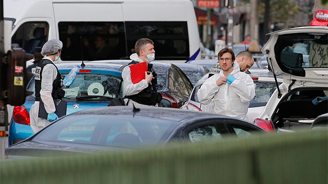 Siete de los ocho terroristas murieron en explosiones suicidas París
