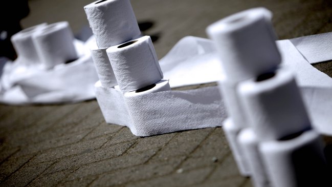 Sernac descarta rebaja de precios como compensación por colusión de papeleras