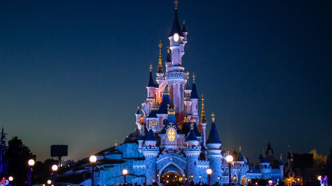 Las grandes cadenas de cines y otras atracciones no abrirán este sábado en París